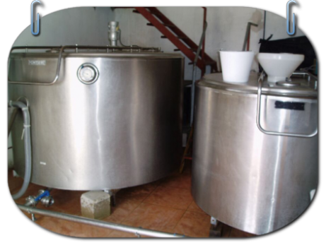 Depositos de la leche para el Queso